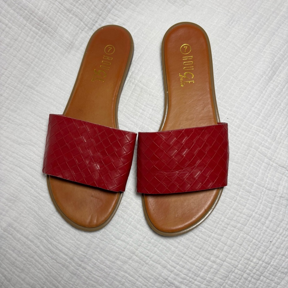 Rouge Helium Burgundy Woven Sandals, Size 7 - Picture 2 of 3